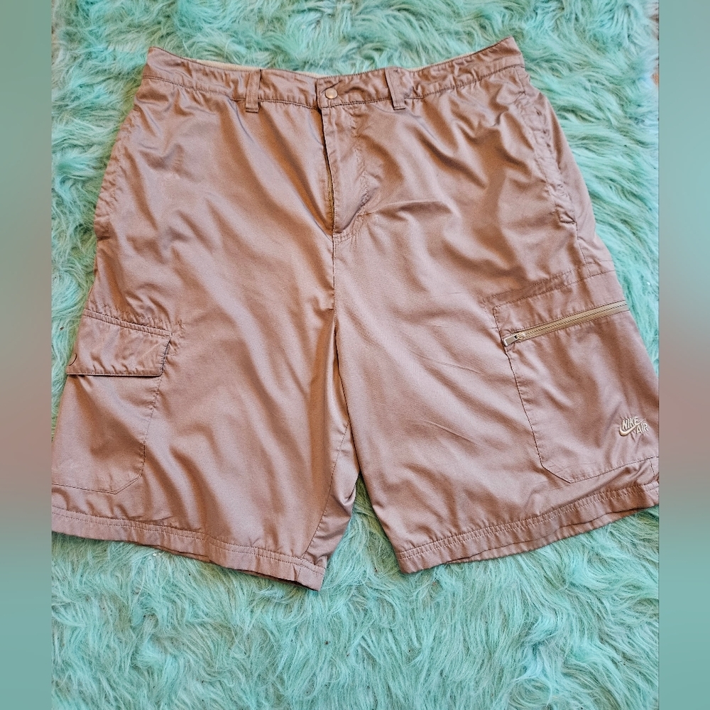 Men's NIKE AIR CARGO SHORTS SIZE 38